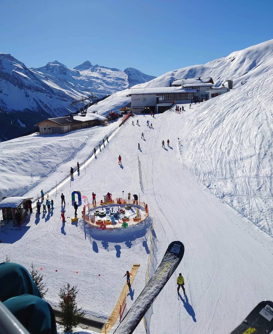 Frühjahr Skifahren